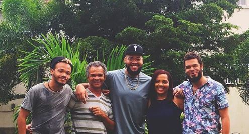 Jamie Fenty with his father and siblings.